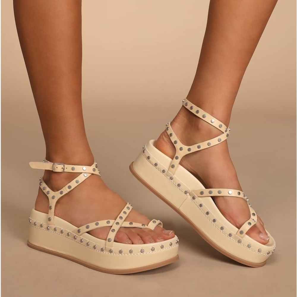 NWOB ✨ Dolce Vita Sandals